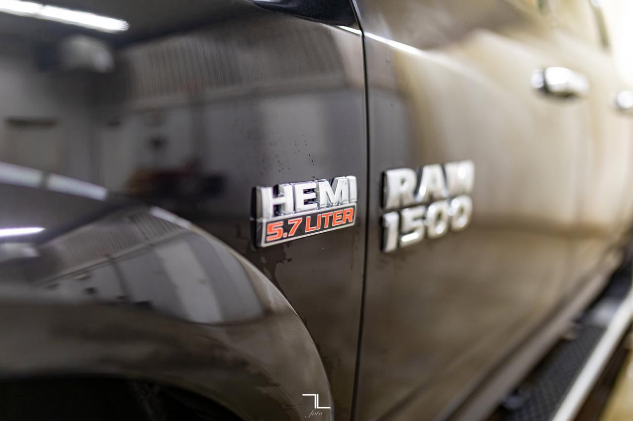 2018 Ram 1500 4x4 Crew Cab Laramie Longbox Leather Roof Nav BCam Red Deer AB