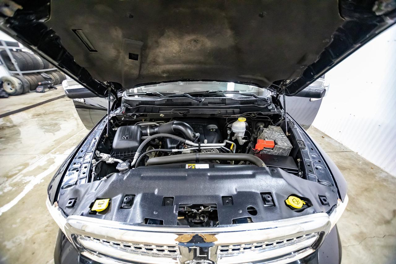 2018 Ram 1500 4x4 Crew Cab Laramie Longbox Leather Roof Nav BCam Red Deer AB