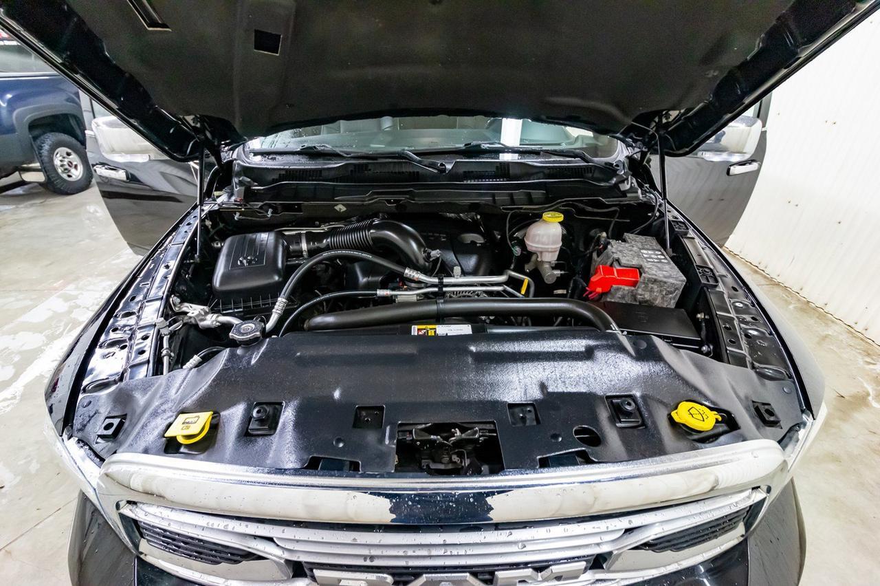 2018 Ram 1500 4x4 Crew Cab Limited Leather Roof Nav Red Deer AB