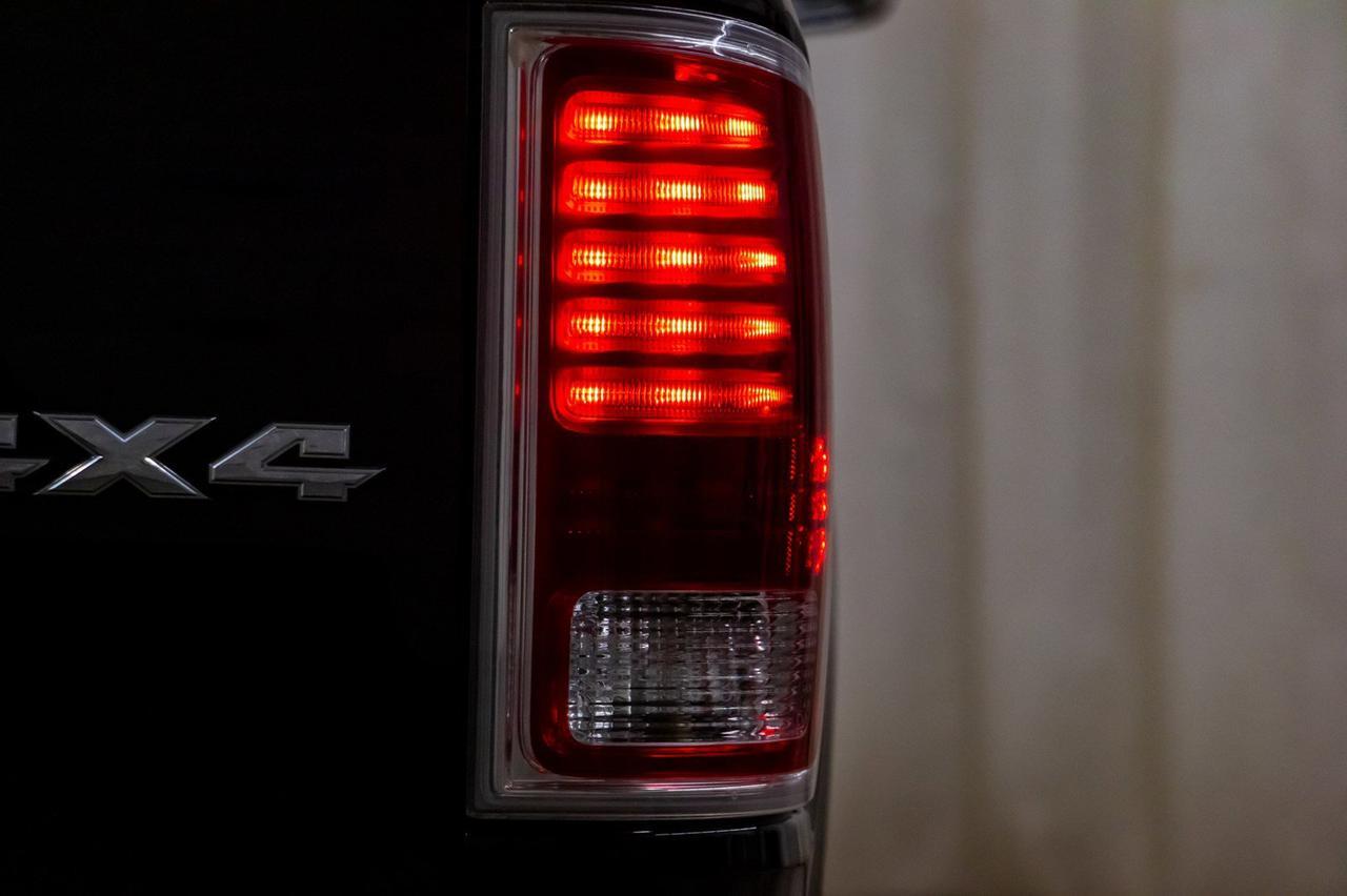 2018 Ram 1500 4x4 Crew Cab Longhorn EcoDiesel Leather Roof Nav Red Deer AB