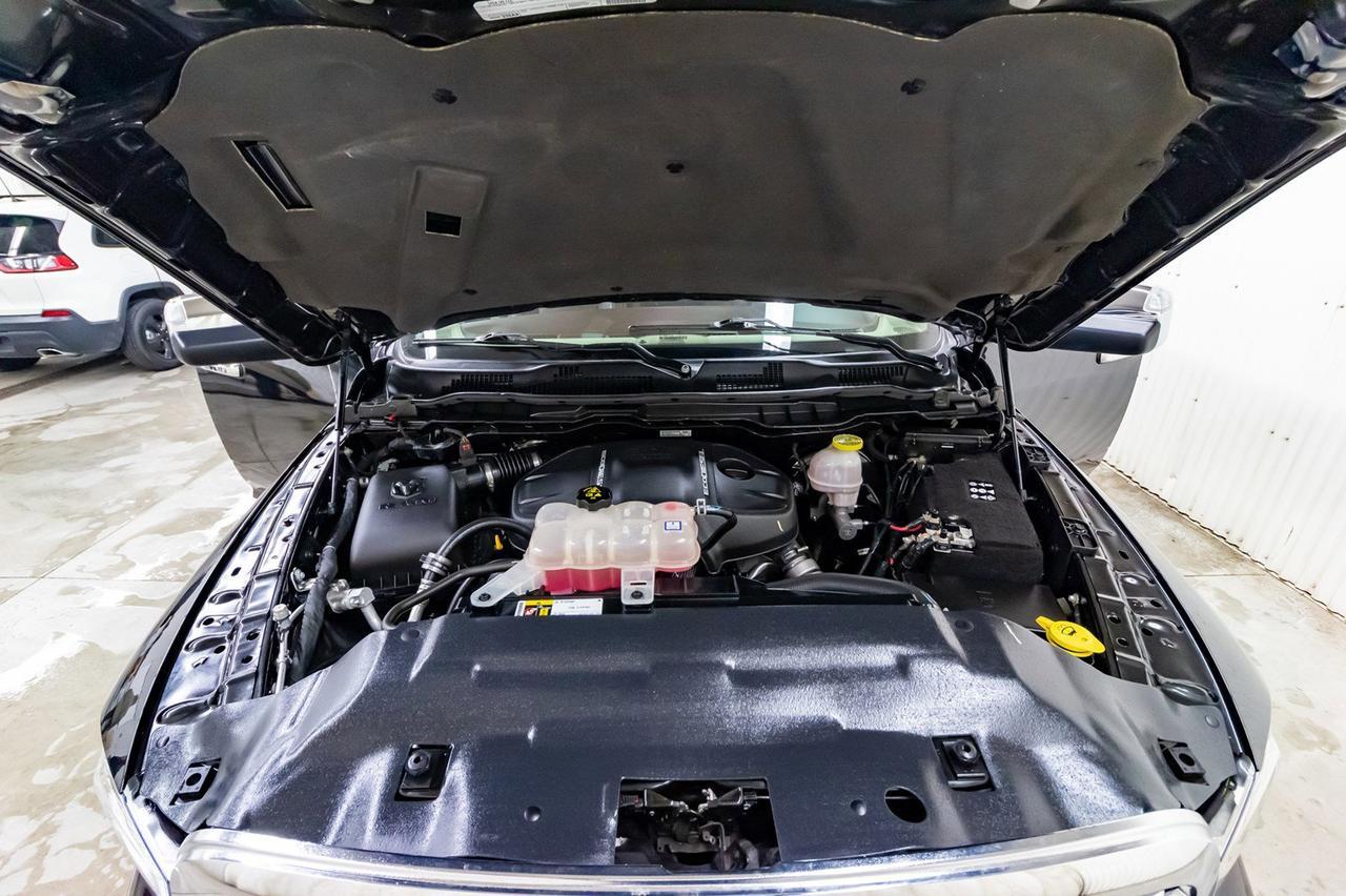 2018 Ram 1500 4x4 Crew Cab Longhorn EcoDiesel Leather Roof Nav Red Deer AB