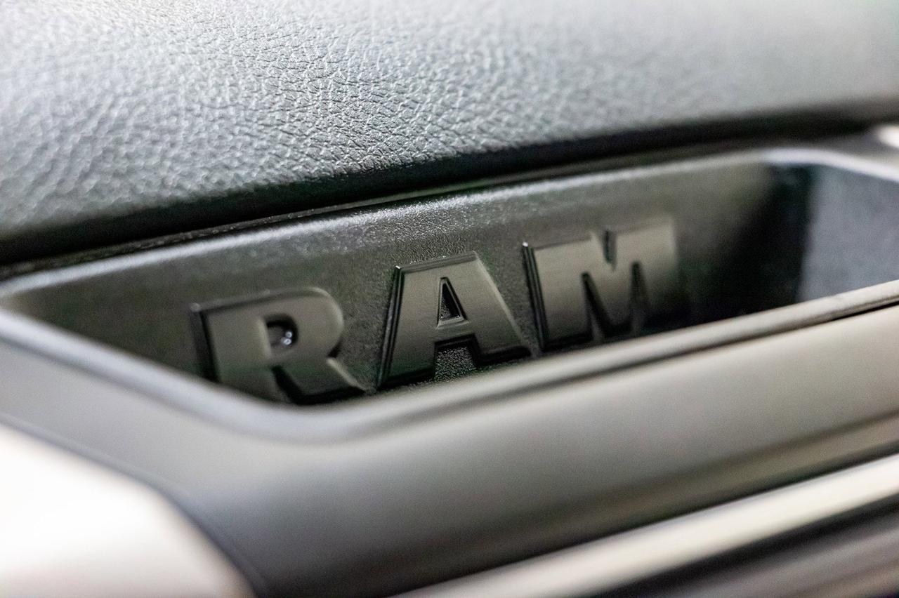 2018 Ram 1500 4x4 Crew Cab SLT BCam Red Deer AB