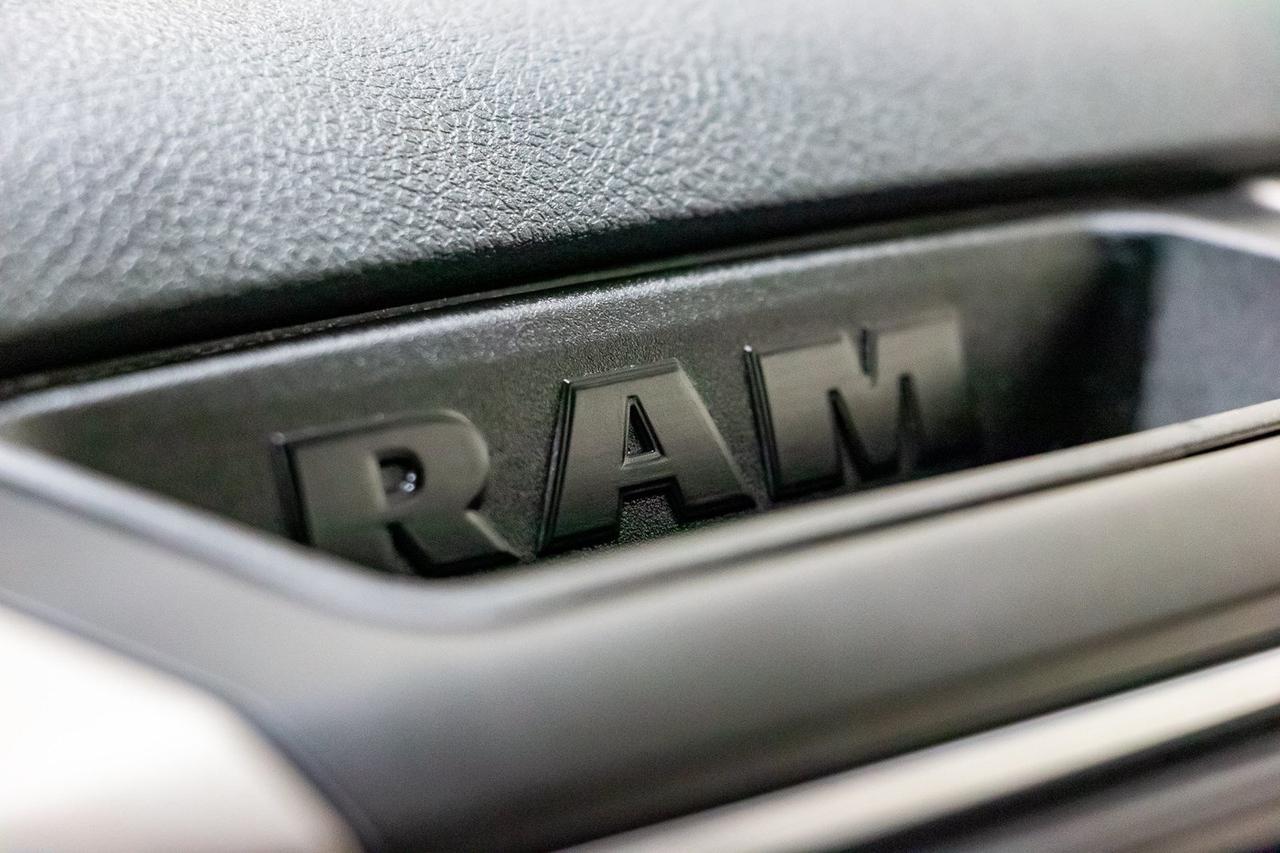 2018 Ram 1500 4x4 Crew Cab SLT BCam Red Deer AB