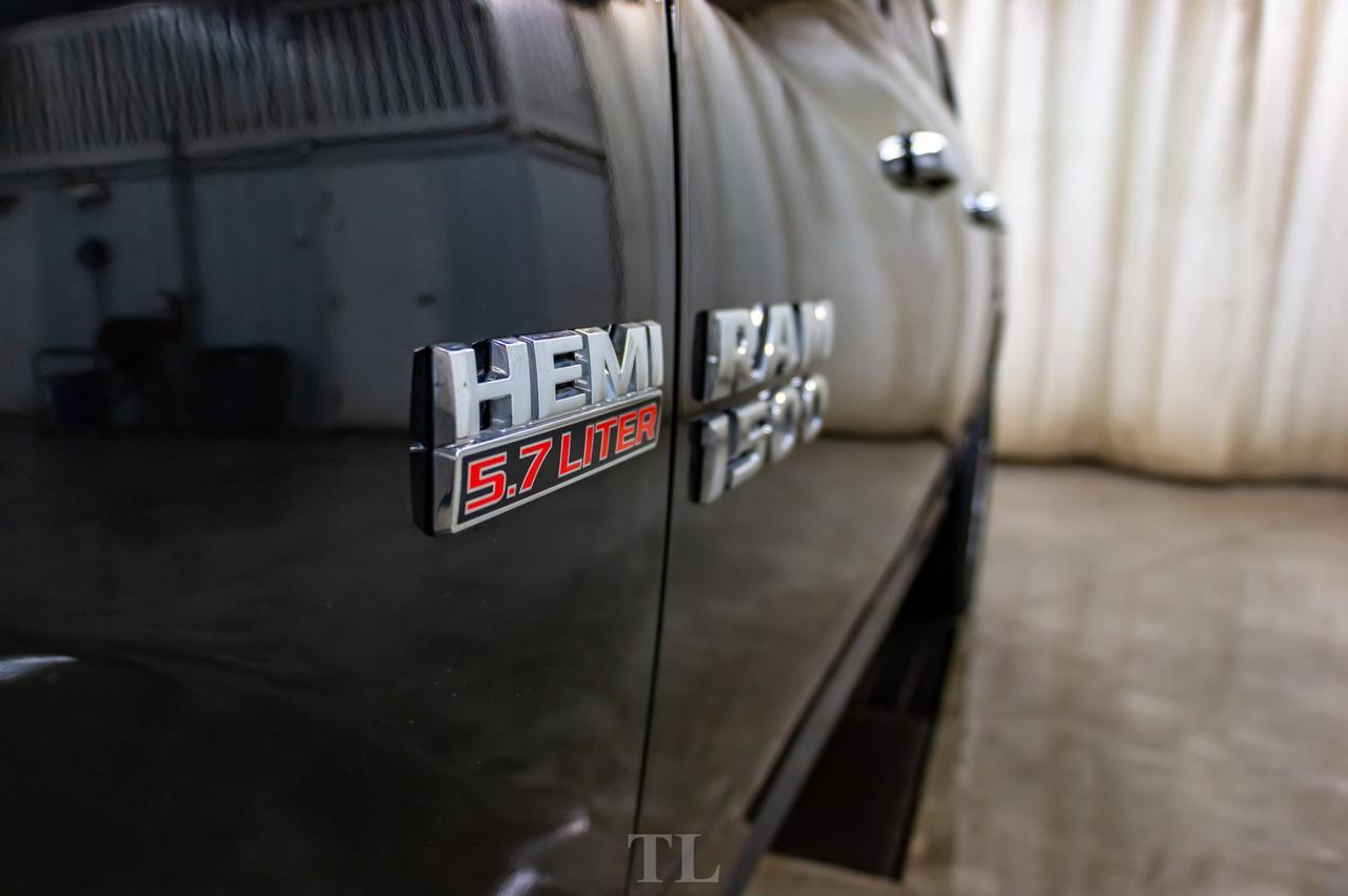 2018 Ram 1500 4x4 Crew Cab SLT Nav Roof BCam Red Deer AB