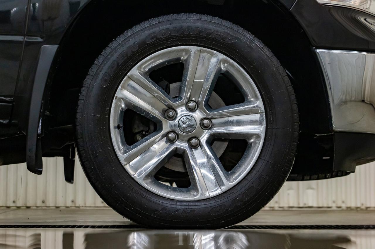 2018 Ram 1500 4x4 Crew Cab SLT Nav Roof BCam Red Deer AB