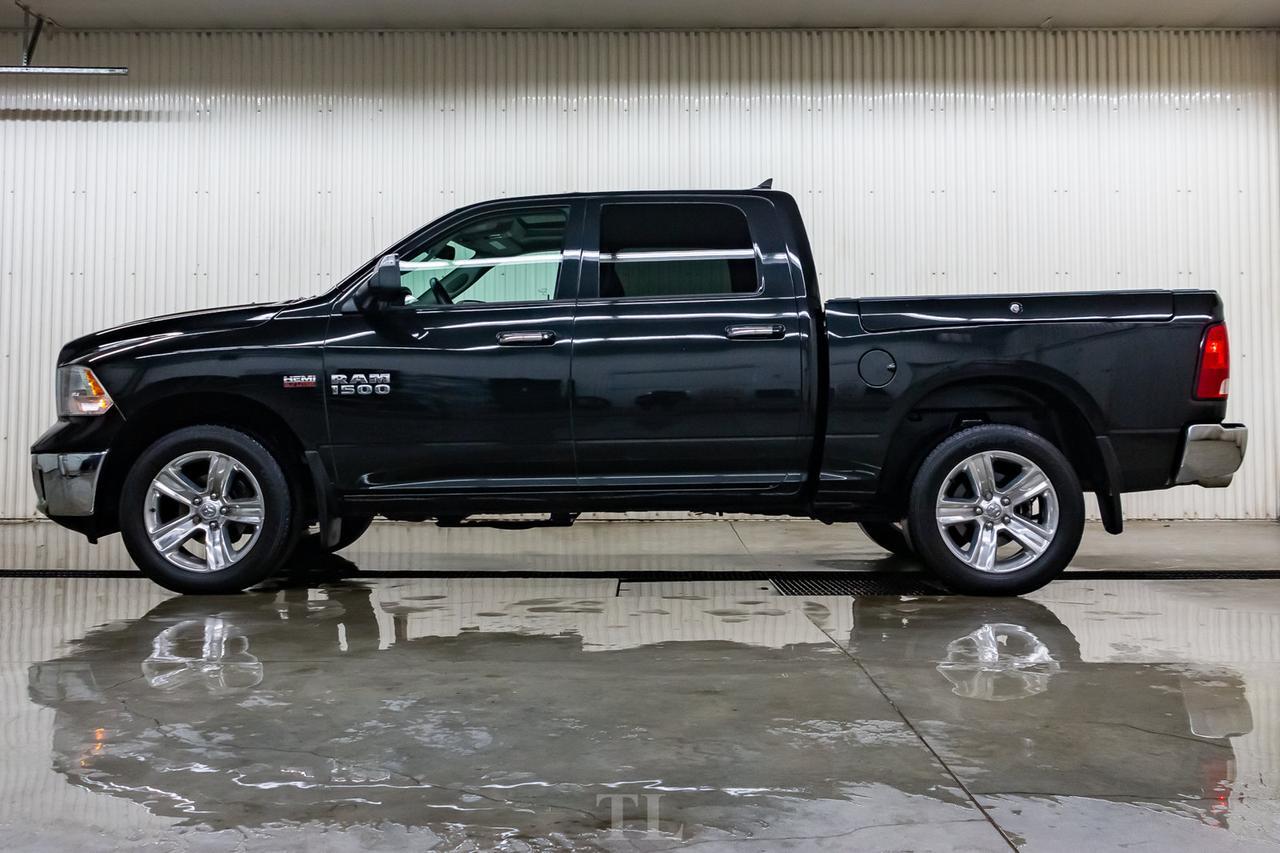 2018 Ram 1500 4x4 Crew Cab SLT Nav Roof BCam Red Deer AB