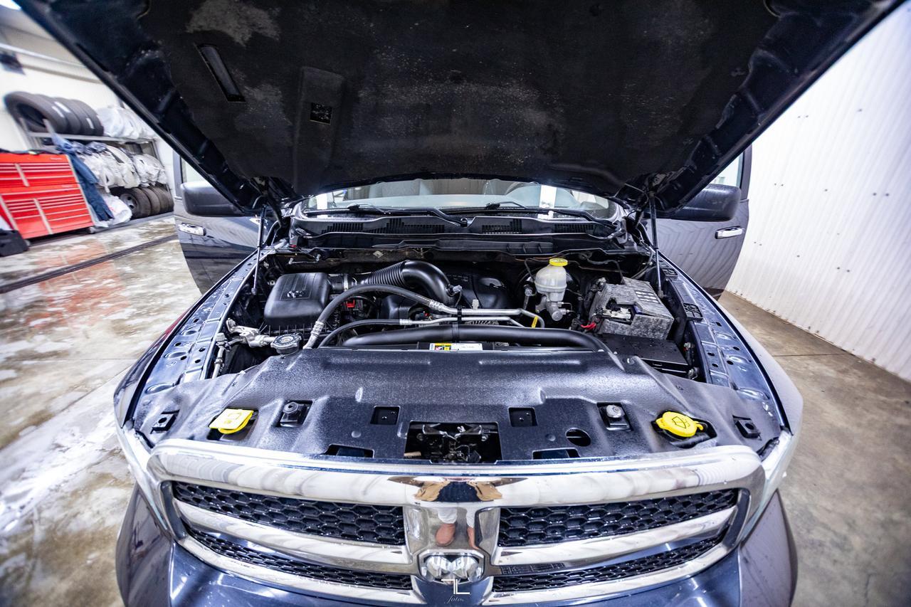 2018 Ram 1500 4x4 Crew Cab SLT PSeat Red Deer AB