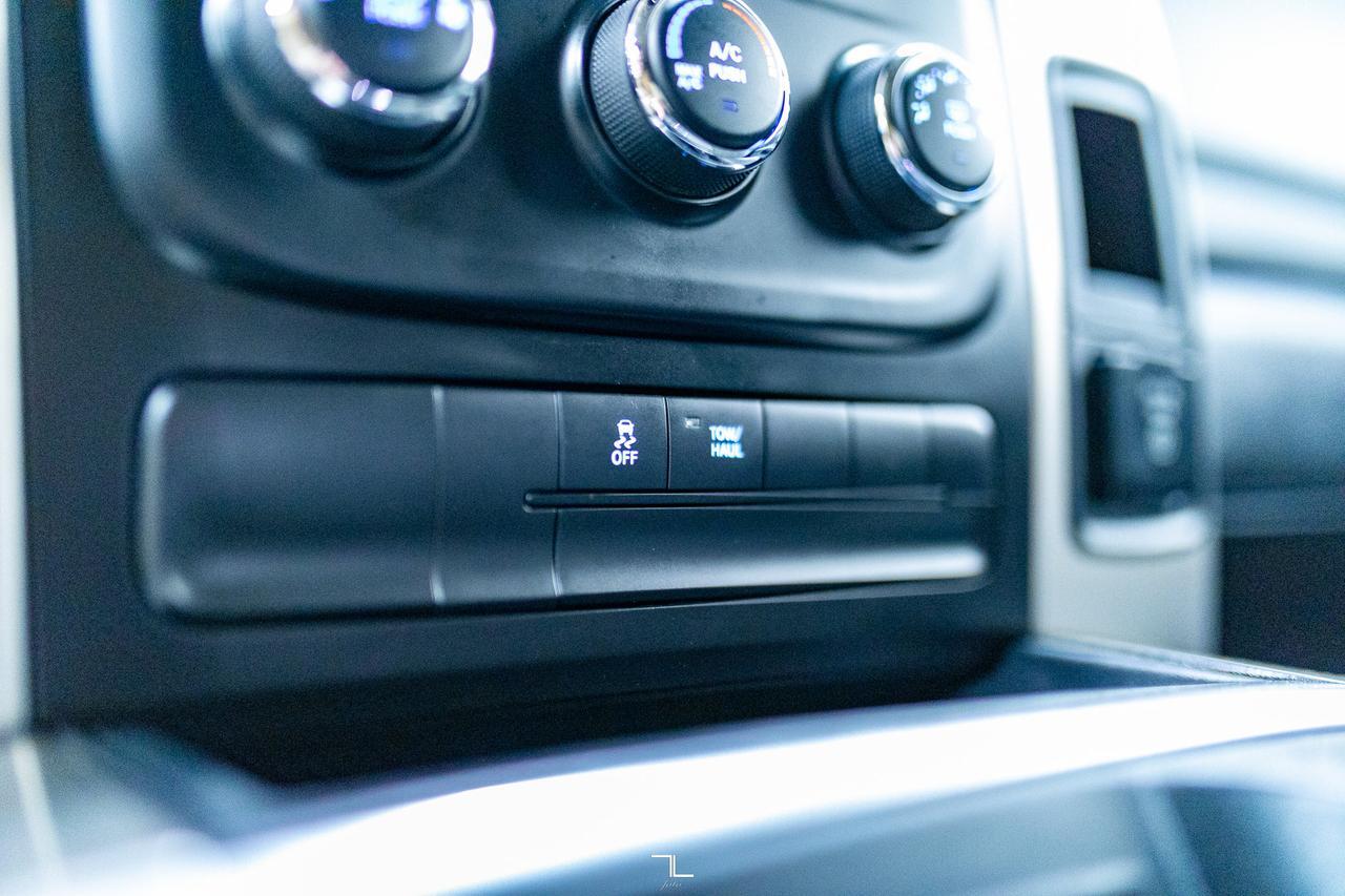 2018 Ram 1500 4x4 Crew Cab SLT PSeat Red Deer AB