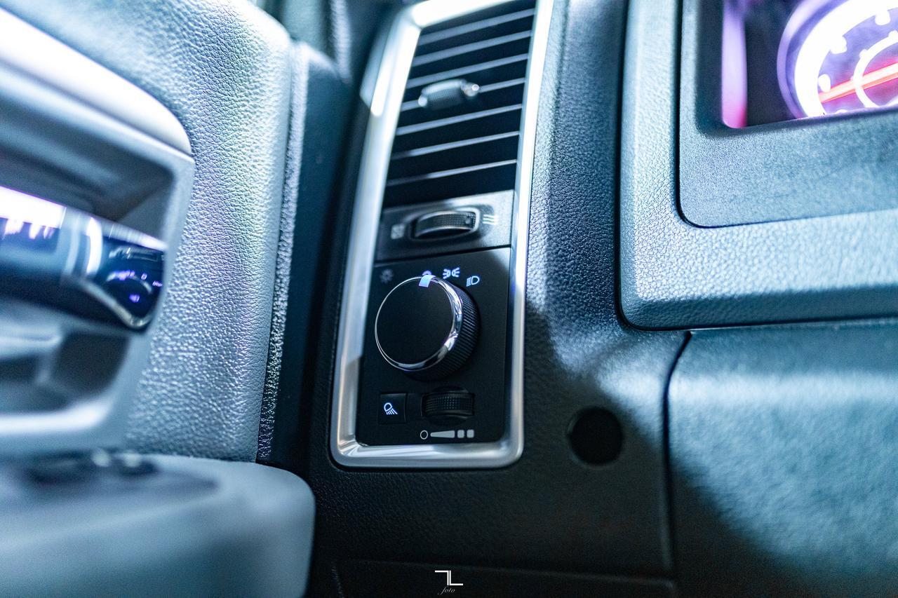 2018 Ram 1500 4x4 Crew Cab SLT PSeat Red Deer AB