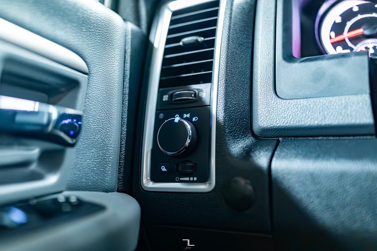 2018 Ram 1500 4x4 Crew Cab SLT Red Deer AB