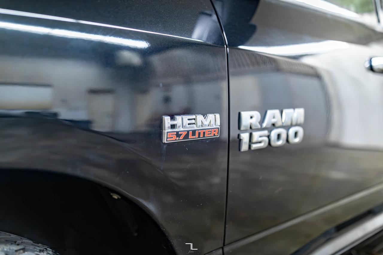 2018 Ram 1500 4x4 Crew Cab SLT Red Deer AB