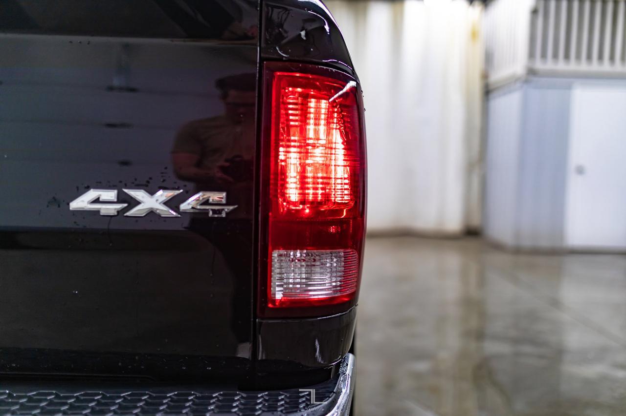 2018 Ram 1500 4x4 Crew Cab SXT HEMI Red Deer AB