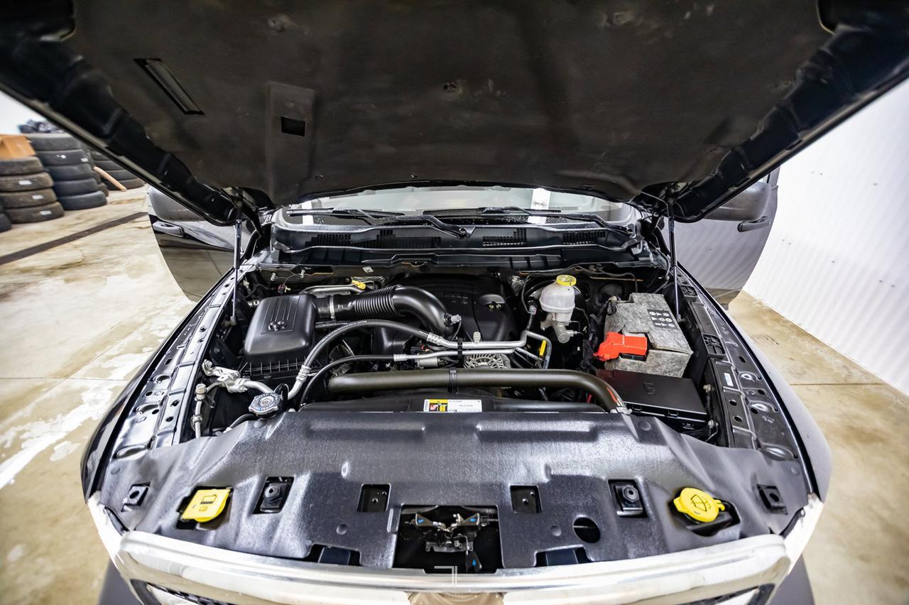 2018 Ram 1500 4x4 Crew Cab SXT HEMI Red Deer AB