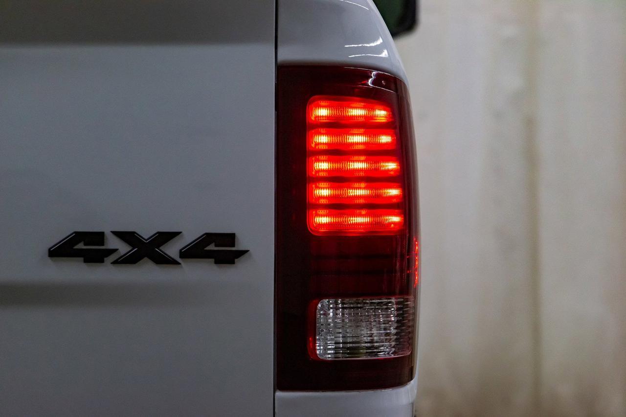 2018 Ram 1500 4x4 Crew Cab Sport Leather Roof Nav Red Deer AB