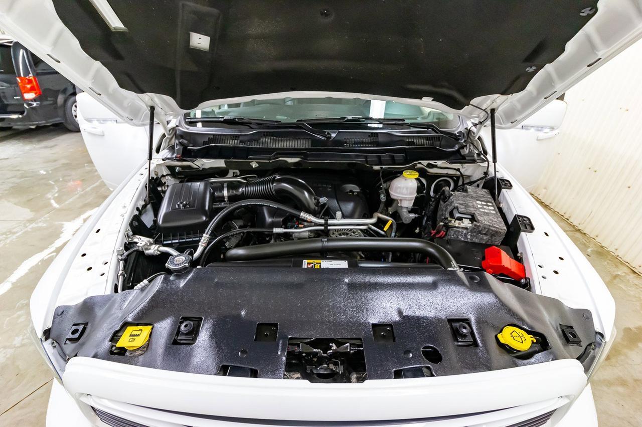 2018 Ram 1500 4x4 Crew Cab Sport Leather Roof Nav Red Deer AB