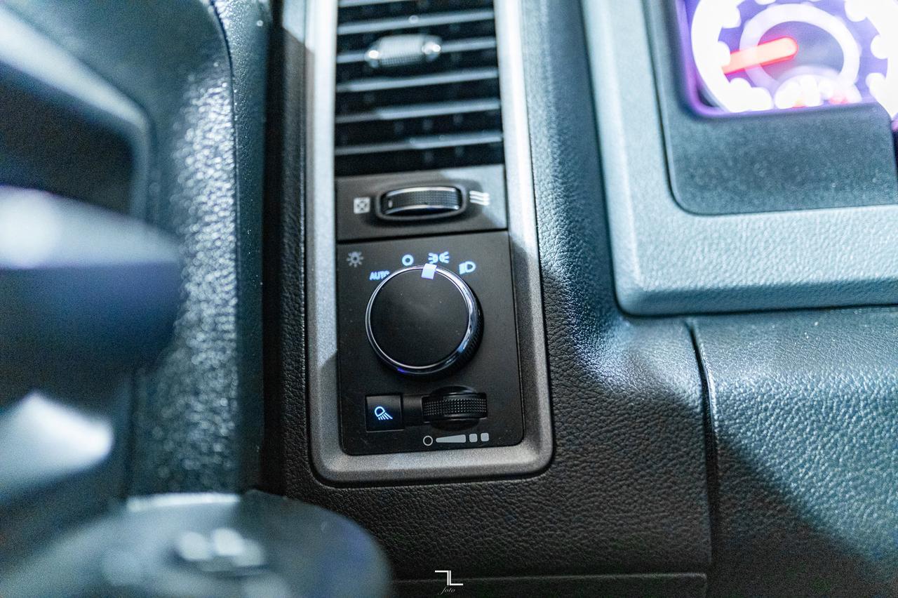 2018 Ram 1500 4x4 Quad Cab SXT Level Kit Red Deer AB