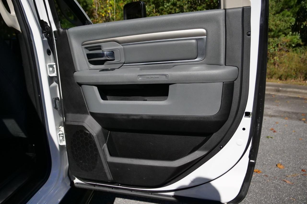 2018 Ram 1500 Big Horn 4X4 / Heated Seats / 5.7L V8! Lincolnton NC