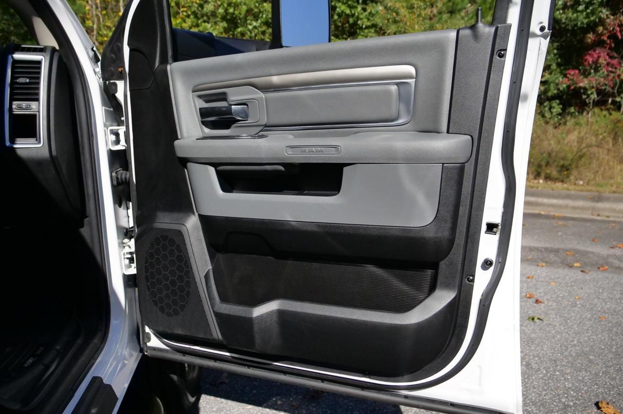 2018 Ram 1500 Big Horn 4X4 / Heated Seats / 5.7L V8! Lincolnton NC