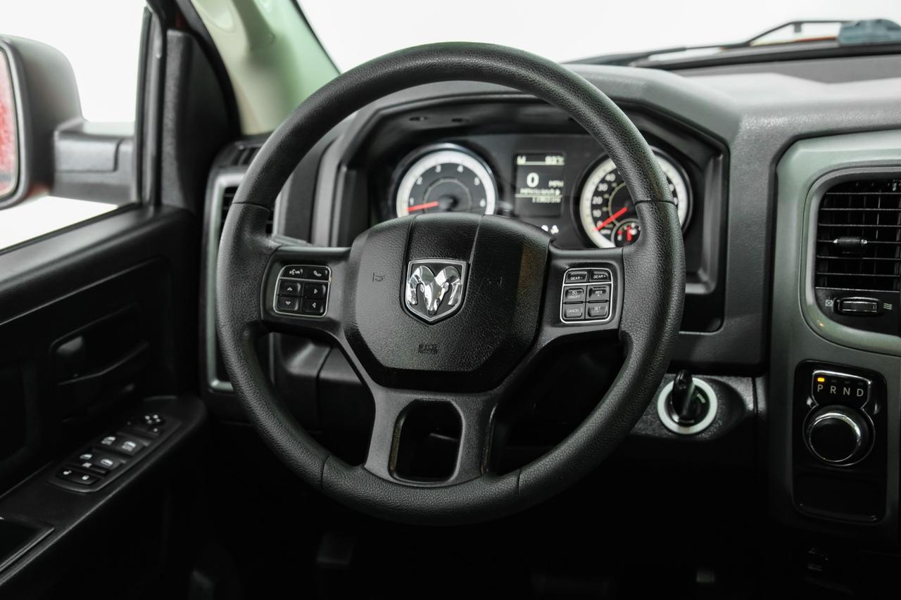 2018 Ram 1500 EXPRESS QUAD CAB 5.7L HEMI AUTOMATIC REAR CAMERA BLUETOOTH TOW HITCH ALLOY WHEELS Carrollton TX