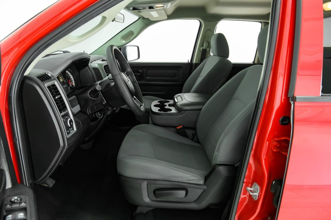 2018 Ram 1500 EXPRESS QUAD CAB 5.7L HEMI AUTOMATIC REAR CAMERA BLUETOOTH TOW HITCH ALLOY WHEELS Carrollton TX