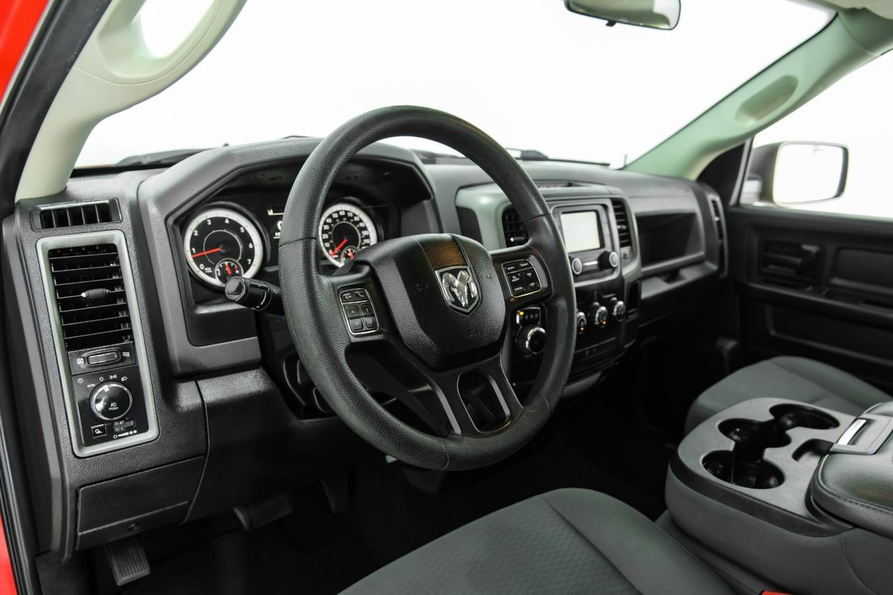 2018 Ram 1500 EXPRESS QUAD CAB 5.7L HEMI AUTOMATIC REAR CAMERA BLUETOOTH TOW HITCH ALLOY WHEELS Carrollton TX