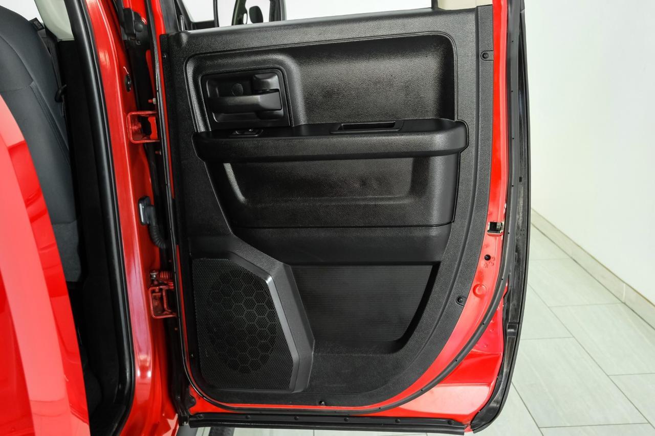 2018 Ram 1500 EXPRESS QUAD CAB 5.7L HEMI AUTOMATIC REAR CAMERA BLUETOOTH TOW HITCH ALLOY WHEELS Carrollton TX