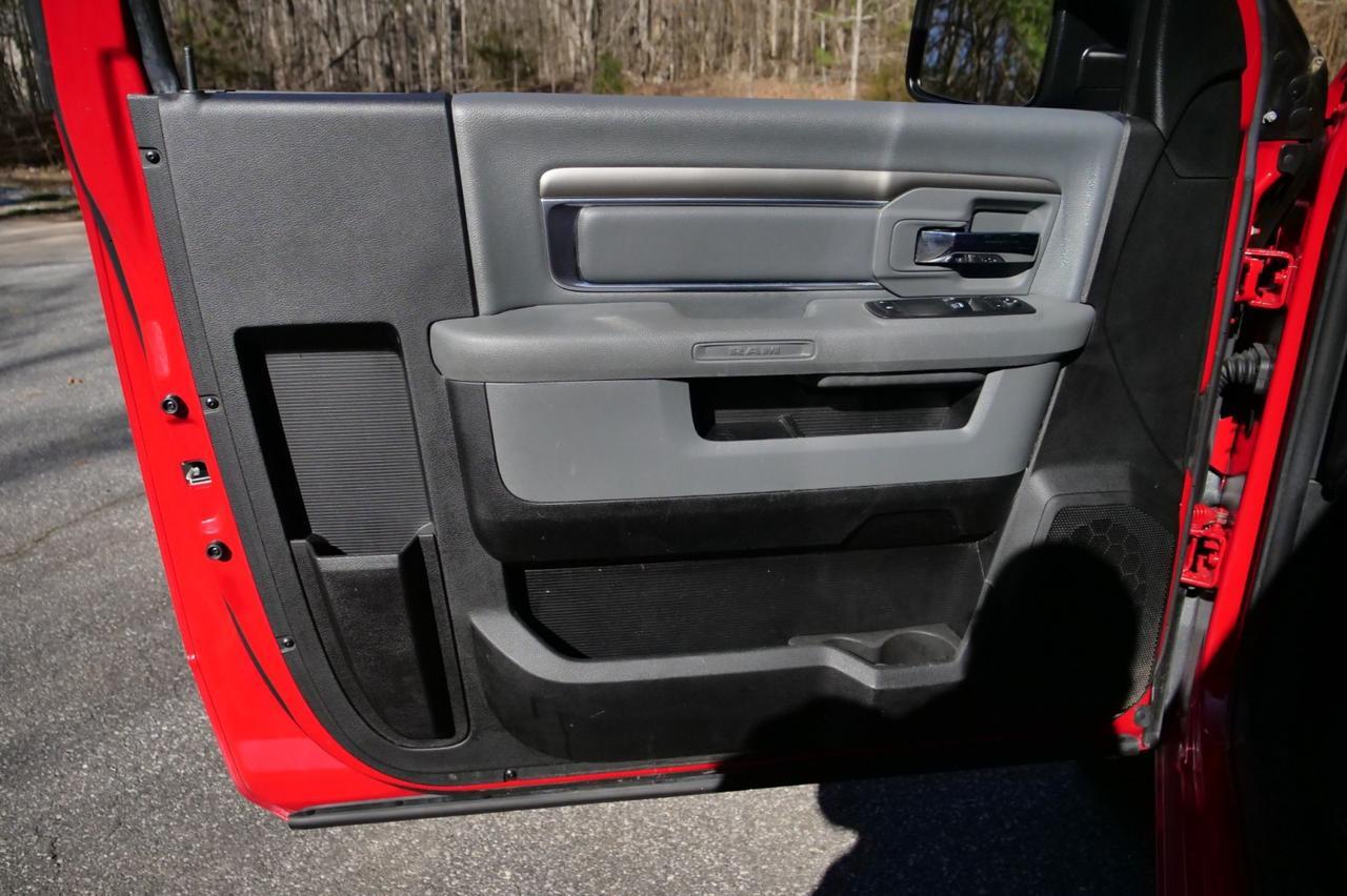 2018 Ram 1500 Express / 5.7L V8 / Power Group! Lincolnton NC