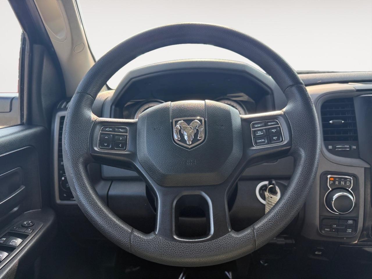 2018 Ram 1500 Express, BLUETOOTH, BACKUP CAMERA, TONNEAU COVER, RUNNING BOARDS, RAMBOXES, AFTER MARKET RADIO, POWER MIRRORS, BED LINER, TOW PACKAGE, TOW HOOKS, REMOTE KEYLESS ENTRY, COME AND TEST DRIVE THIS RAM 1500 TODAY! Norfolk VA
