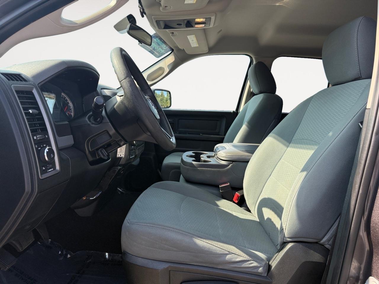 2018 Ram 1500 Express, BLUETOOTH, BACKUP CAMERA, TONNEAU COVER, RUNNING BOARDS, RAMBOXES, AFTER MARKET RADIO, POWER MIRRORS, BED LINER, TOW PACKAGE, TOW HOOKS, REMOTE KEYLESS ENTRY, COME AND TEST DRIVE THIS RAM 1500 TODAY! Norfolk VA
