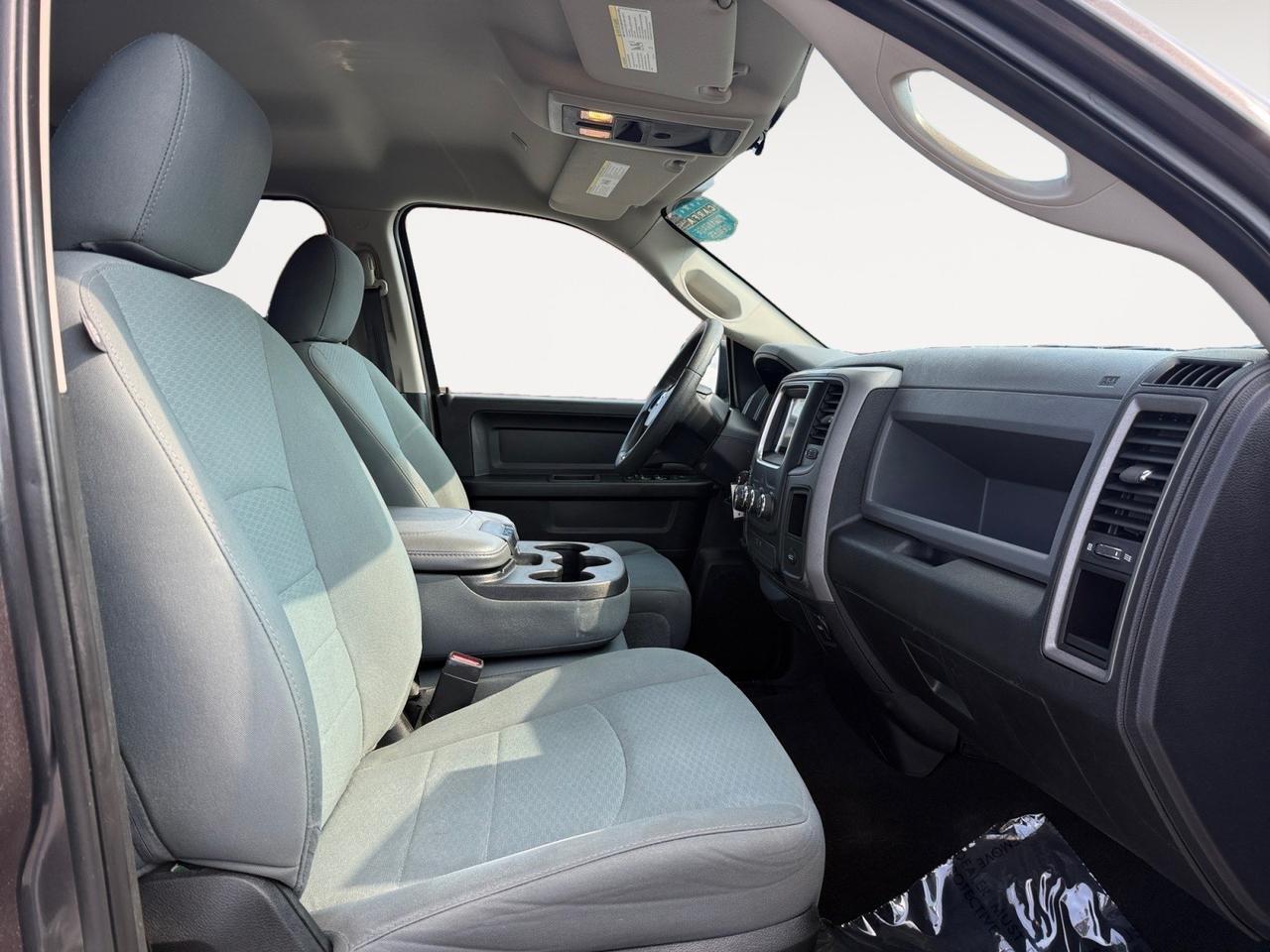 2018 Ram 1500 Express, BLUETOOTH, BACKUP CAMERA, TONNEAU COVER, RUNNING BOARDS, RAMBOXES, AFTER MARKET RADIO, POWER MIRRORS, BED LINER, TOW PACKAGE, TOW HOOKS, REMOTE KEYLESS ENTRY, COME AND TEST DRIVE THIS RAM 1500 TODAY! Norfolk VA