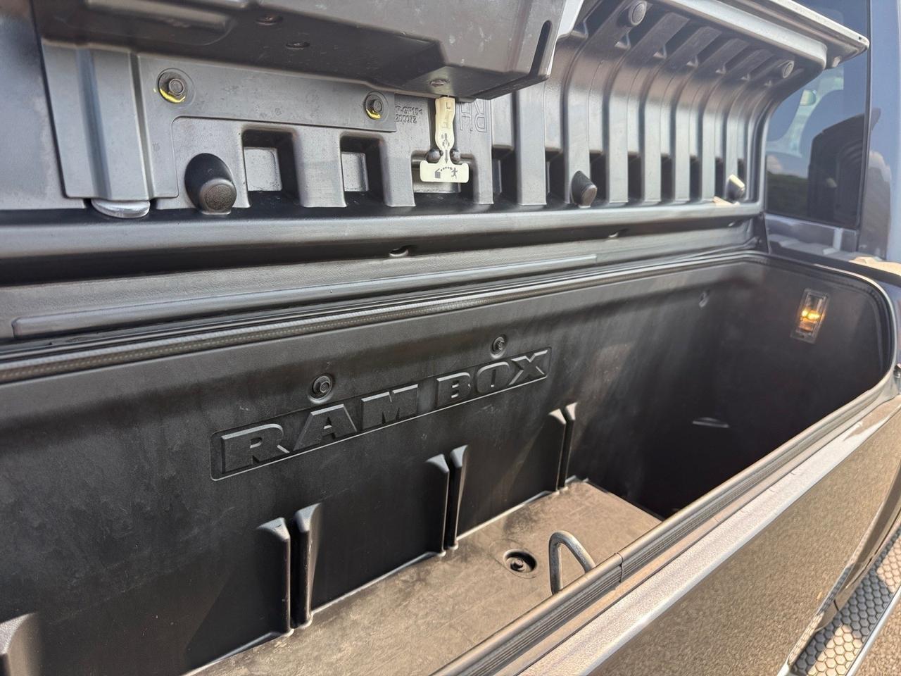 2018 Ram 1500 Express, BLUETOOTH, BACKUP CAMERA, TONNEAU COVER, RUNNING BOARDS, RAMBOXES, AFTER MARKET RADIO, POWER MIRRORS, BED LINER, TOW PACKAGE, TOW HOOKS, REMOTE KEYLESS ENTRY, COME AND TEST DRIVE THIS RAM 1500 TODAY! Norfolk VA