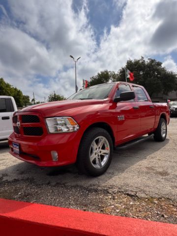 2018 Ram 1500 Express Crew Cab 4x2 5'7 Box