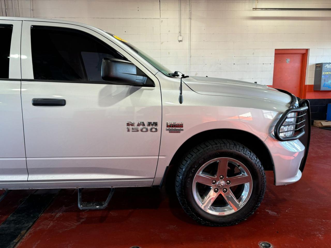 2018 Ram 1500 Express Crew Cab 4x4 5'7 Box Franklin OH