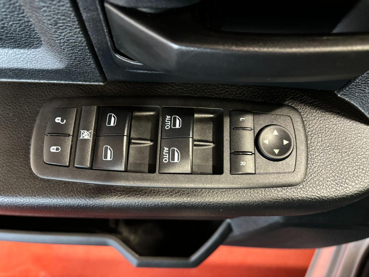 2018 Ram 1500 Express Crew Cab 4x4 5'7 Box Franklin OH