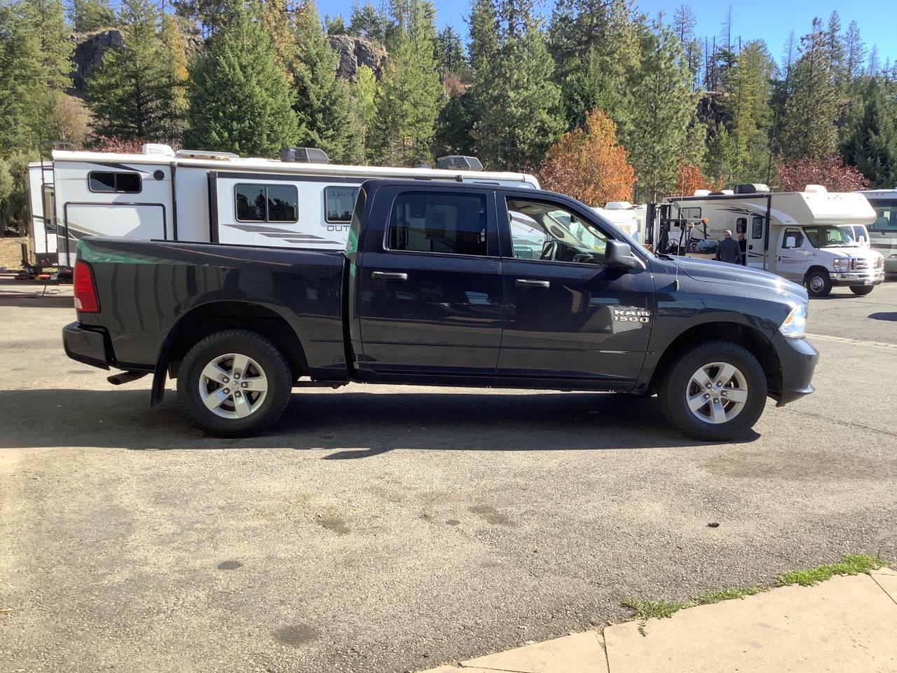 2018 Ram 1500 Express Crew Cab 4x4 5&apos;7 Box