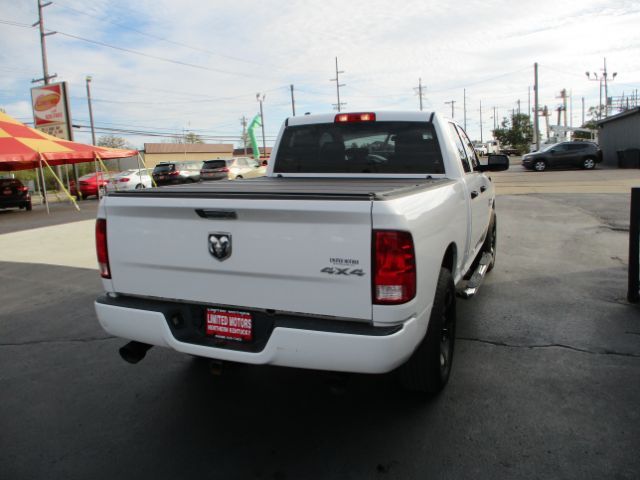 2018 Ram 1500 Express Quad Cab 4x4 6'4 Box Florence KY