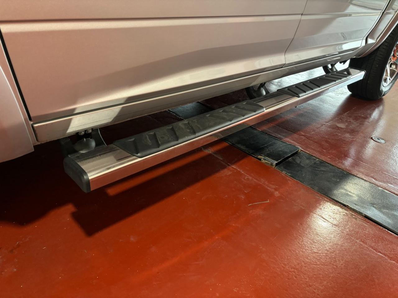 2018 Ram 1500 Laramie Crew Cab 4x4 5&apos;7 Box Franklin OH