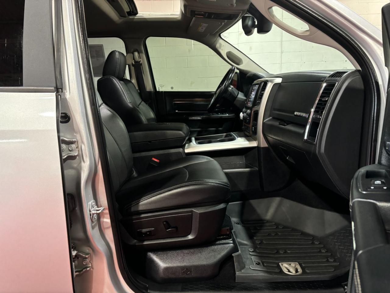 2018 Ram 1500 Laramie Crew Cab 4x4 5&apos;7 Box Franklin OH