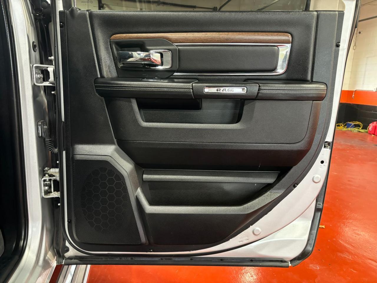 2018 Ram 1500 Laramie Crew Cab 4x4 5&apos;7 Box Franklin OH