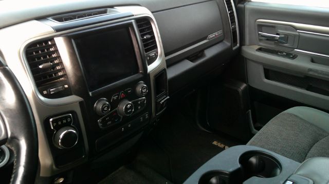 2018 Ram 1500 Lone Star Silver Crew Cab 4x2 5'7 Box San Antonio TX