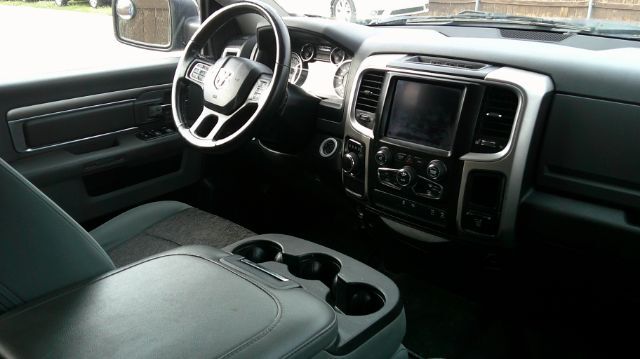 2018 Ram 1500 Lone Star Silver Crew Cab 4x2 5'7 Box San Antonio TX