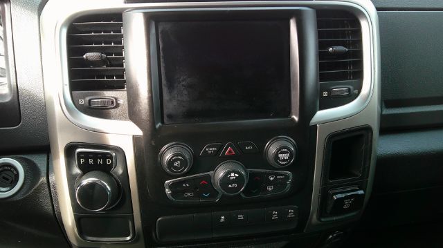 2018 Ram 1500 Lone Star Silver Crew Cab 4x2 5'7 Box San Antonio TX