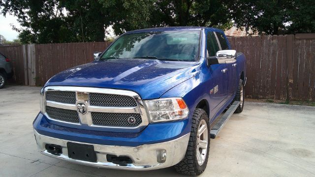 2018 Ram 1500 Lone Star Silver Crew Cab 4x2 5'7 Box San Antonio TX
