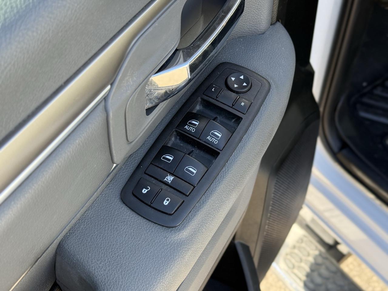 2018 Ram 1500 SLT Crestwood KY