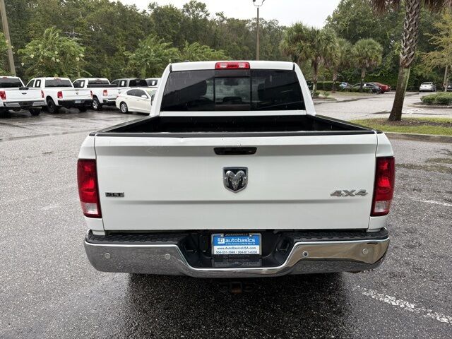 2018 Ram 1500 SLT photo 4