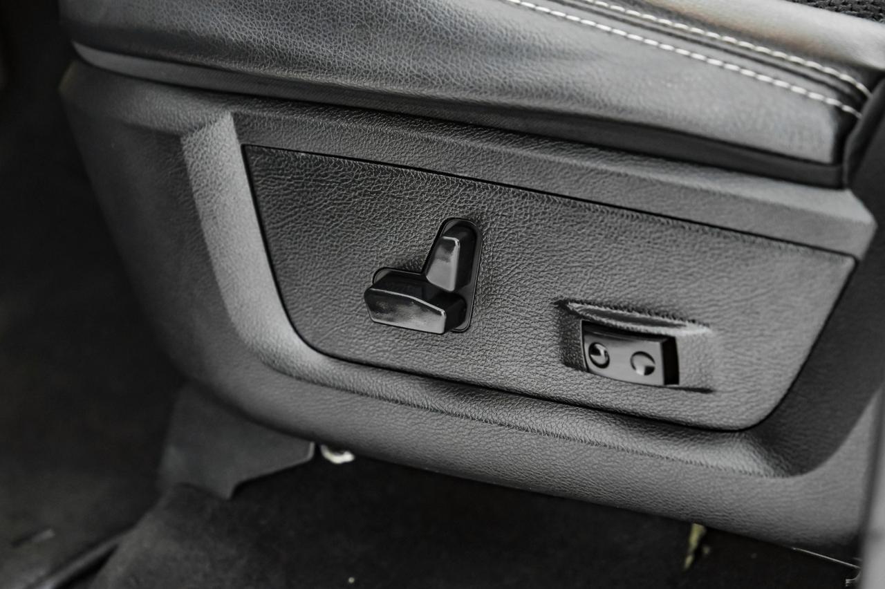 2018 Ram 1500 SPORT CREW CAB 4WD 5.7L HEMI NAVIGATION REAR CAMERA POWER DRIVER Carrollton TX