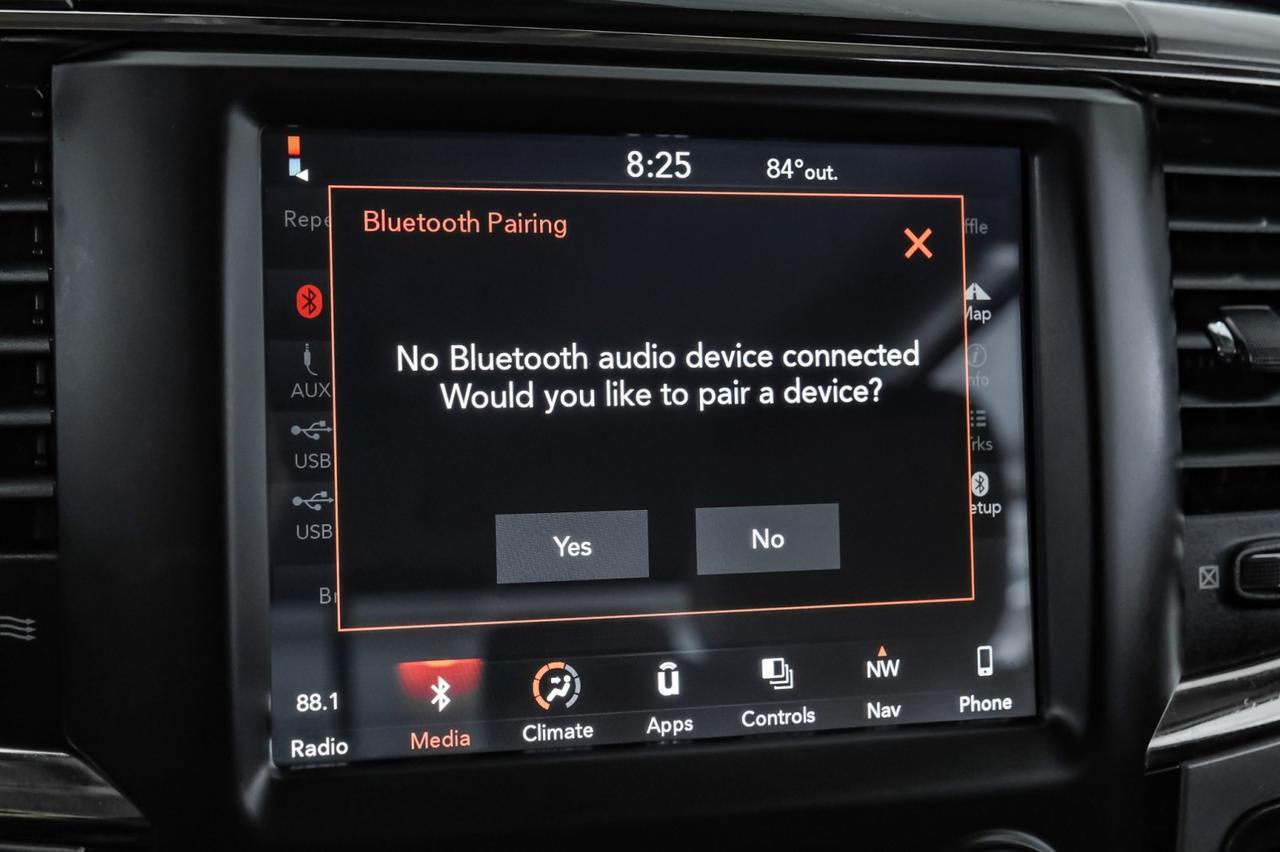 2018 Ram 1500 SPORT CREW CAB 4WD 5.7L HEMI NAVIGATION REAR CAMERA POWER DRIVER SEAT Carrollton TX