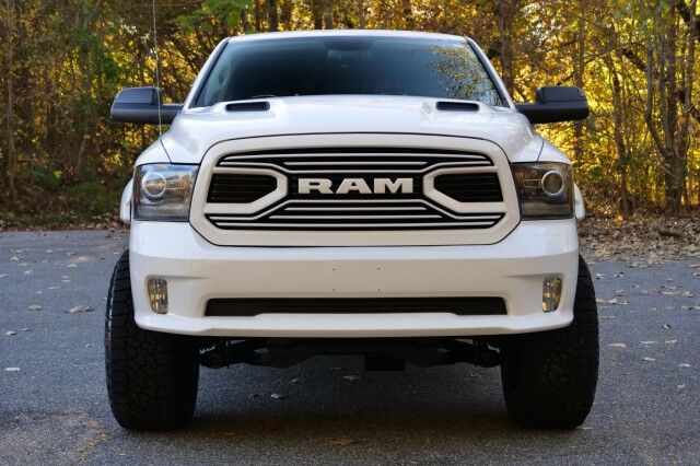 2018 Ram 1500 Sport 4X4 / Wheels & Tires / UPGRADES / 5.7L V8! High Point NC