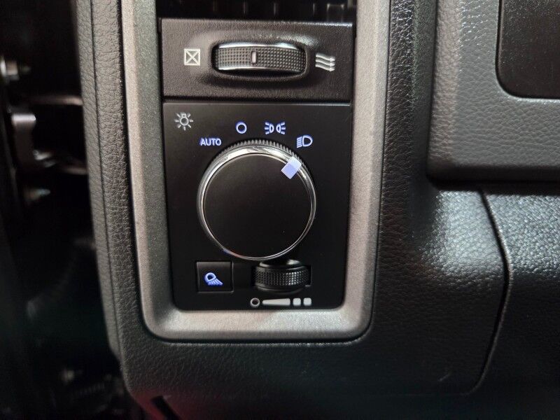 2018 Ram 2500 4WD Reg Cab 6.7L Diesel Camper Shell NEW 35in Tires FREE WARRANTY Arlington TX