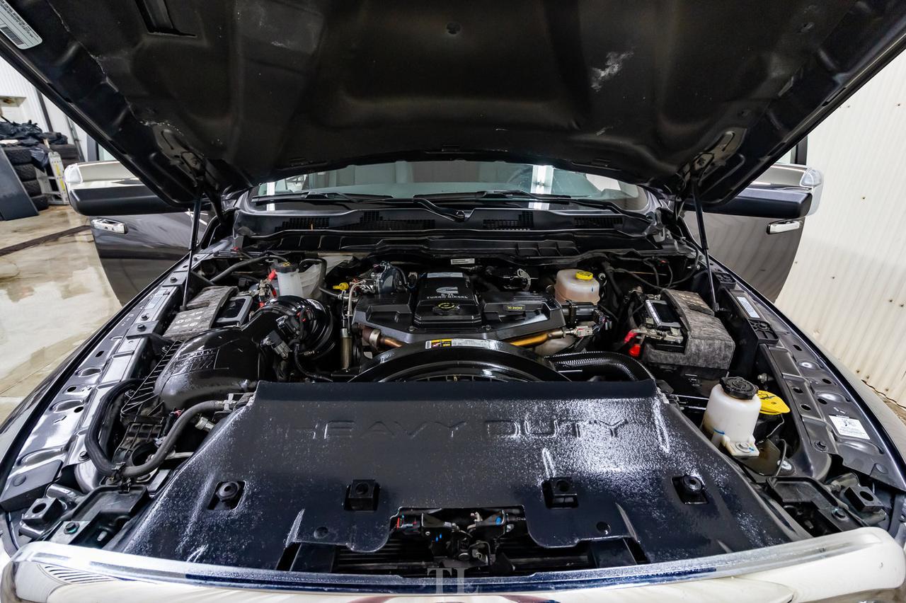 2018 Ram 2500 4x4 Crew Cab Laramie Diesel Leather Roof Nav Red Deer AB